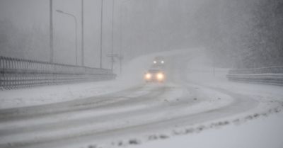 IMGW ostrzega przed intensywnymi opadami śniegu w kolejnych województwach